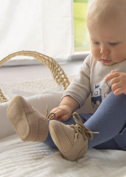 Bruno Hugging shoes